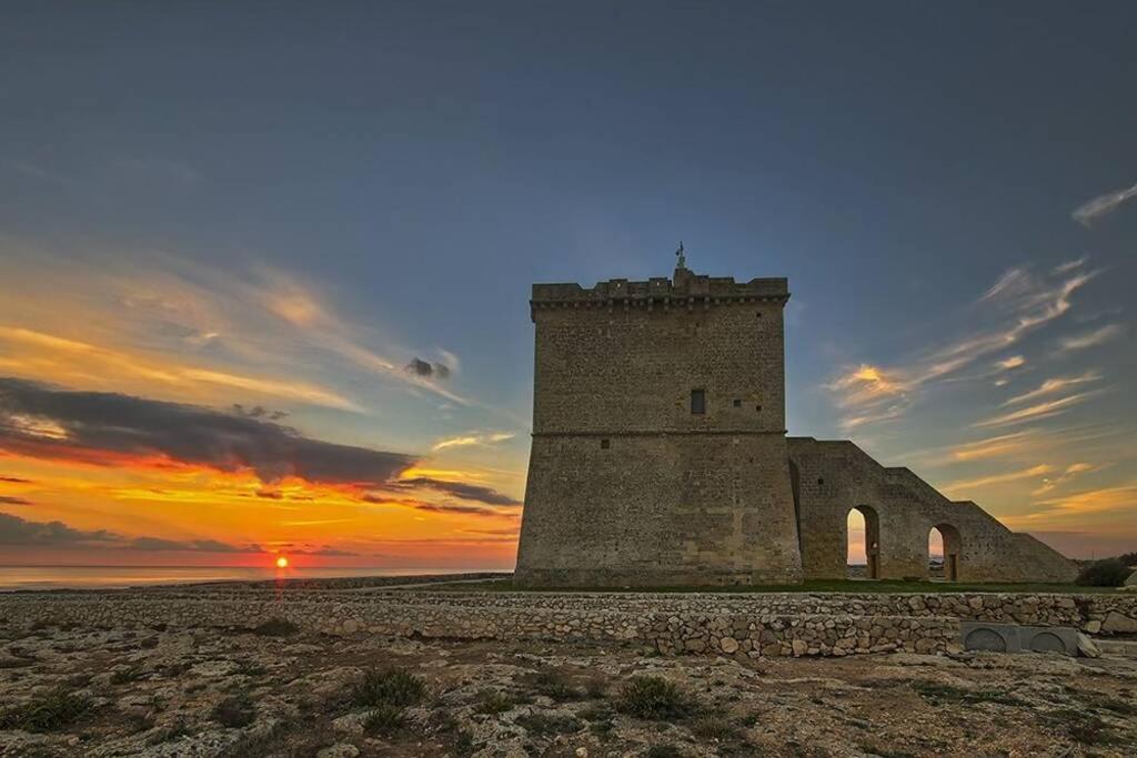 Villetta Al Mare A 350 Metri Dalla Spiaggia Torre Lapillo Exterior photo